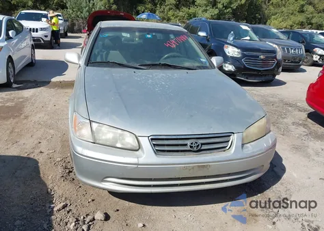 2001 Toyota Camry Le z USA, uszkodzony, nr VIN JT2BG22K510549007